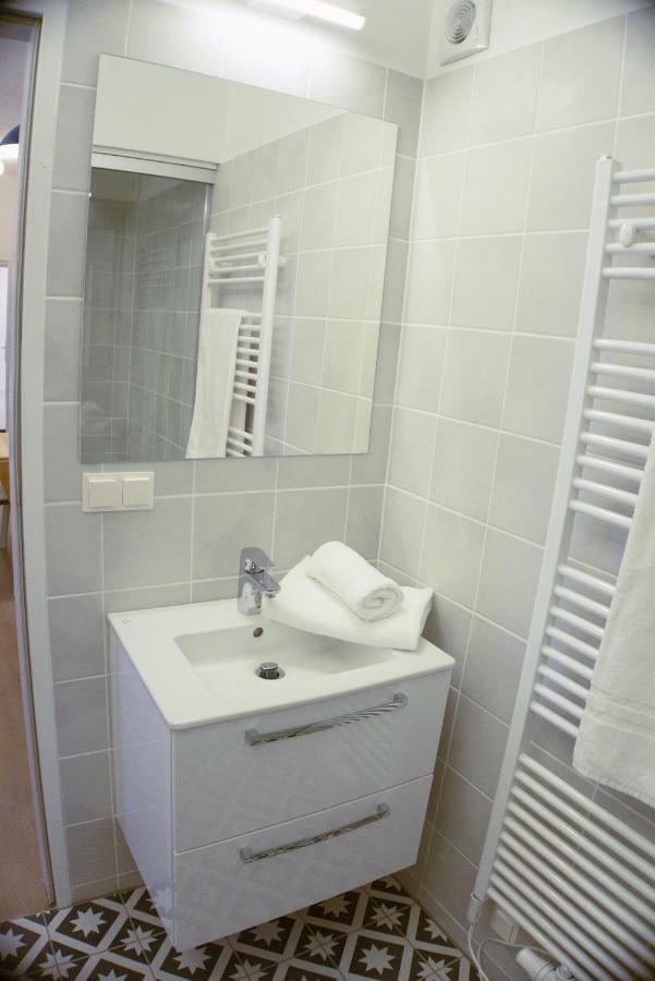 Sissi Apartments Achau Bagian luar foto