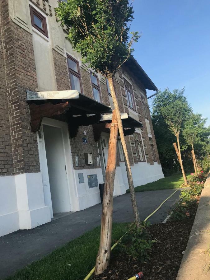 Sissi Apartments Achau Bagian luar foto