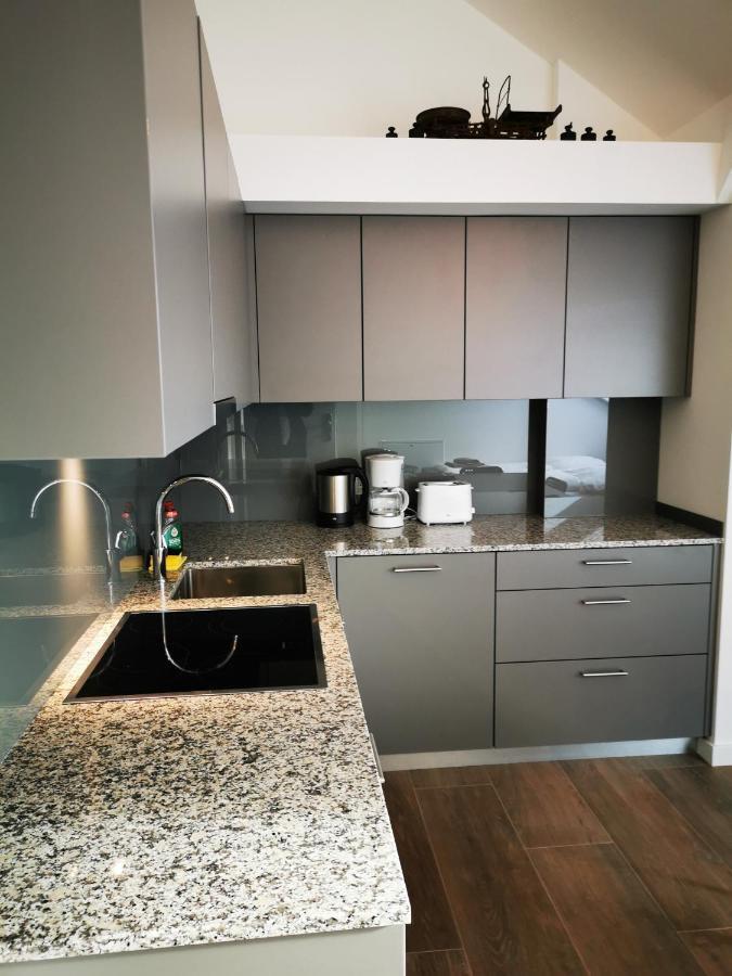Sissi Apartments Achau Bagian luar foto
