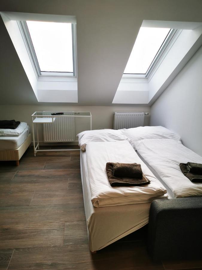 Sissi Apartments Achau Bagian luar foto