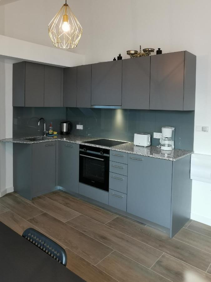 Sissi Apartments Achau Bagian luar foto